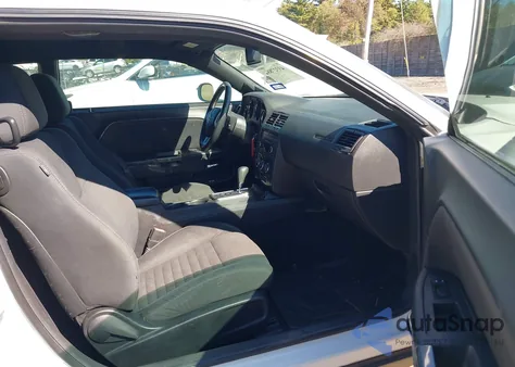 2014 Dodge Challenger Sxt из США, поврежденный, VIN 2C3CDYAG1EH214823